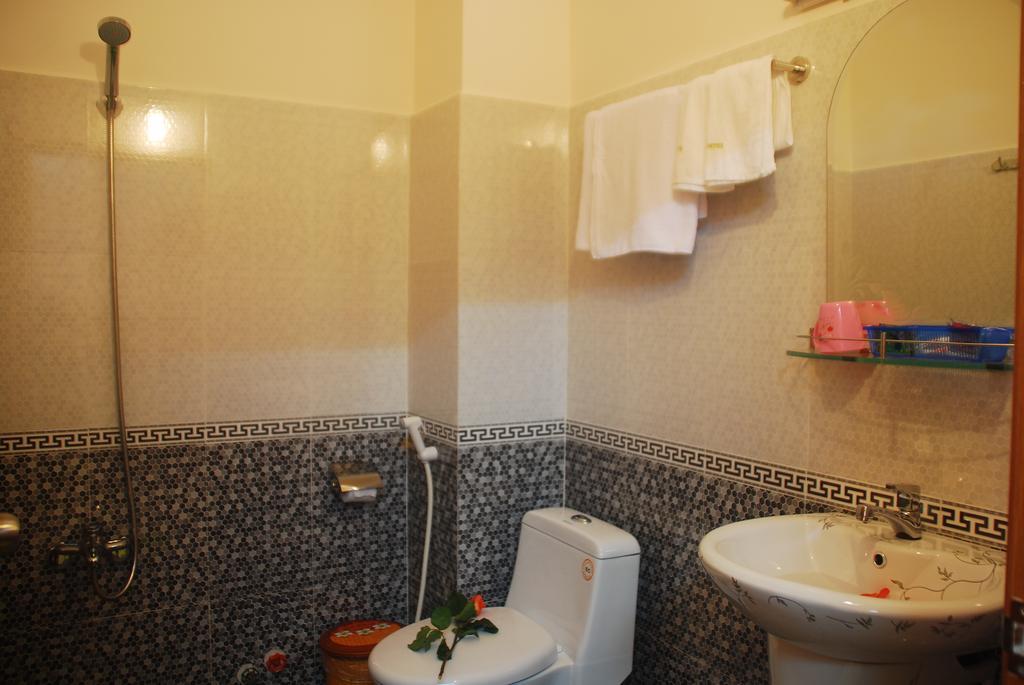 דואונג דונג Phat Tai Hotel חדר תמונה