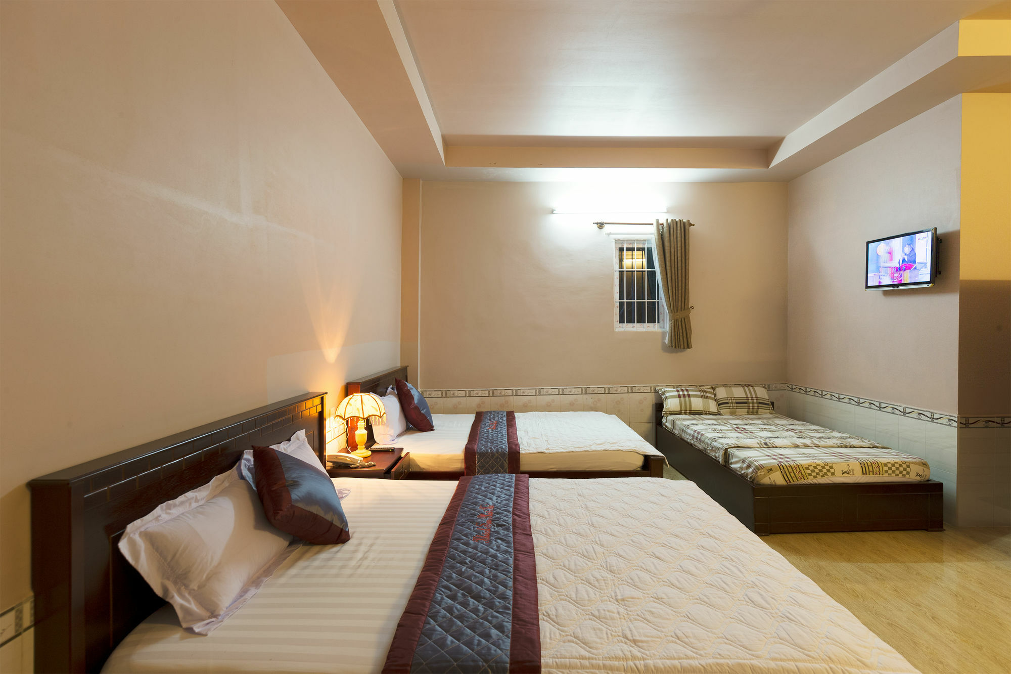דואונג דונג Phat Tai Hotel מראה חיצוני תמונה