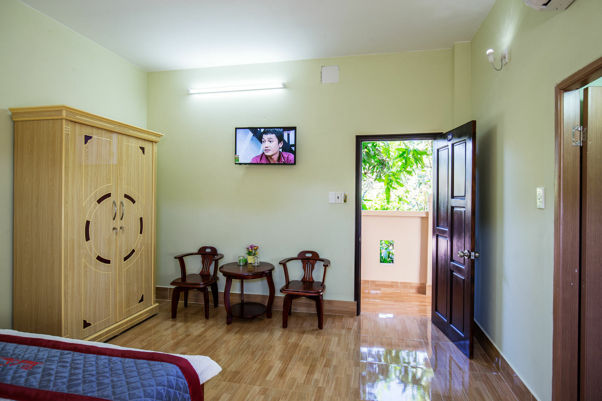 דואונג דונג Phat Tai Hotel מראה חיצוני תמונה