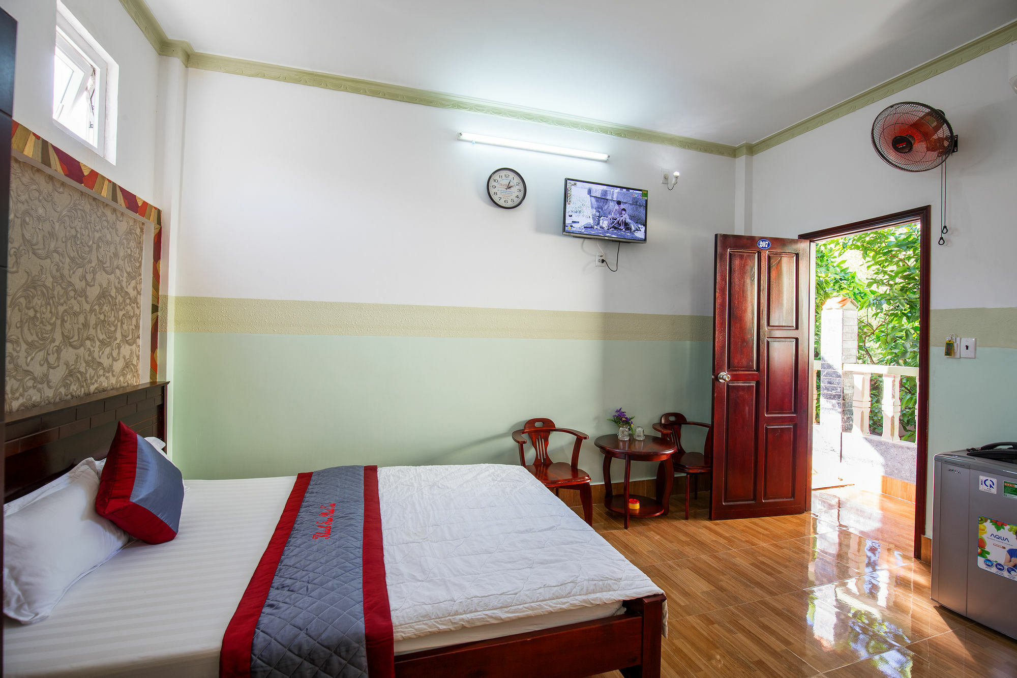 דואונג דונג Phat Tai Hotel מראה חיצוני תמונה